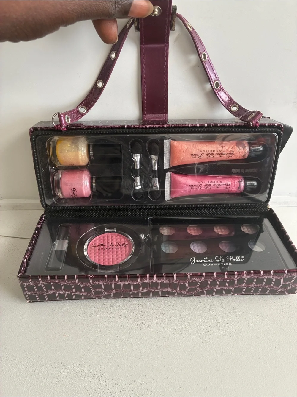 Jamila la Bella 17 piece